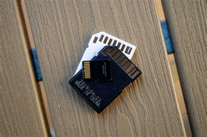 Can a Mac Mini read an SD card?