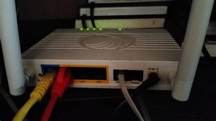 Can Windows XP connect to WIFI?