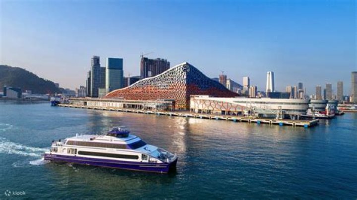 Can you cross from Shenzhen to Hong Kong?