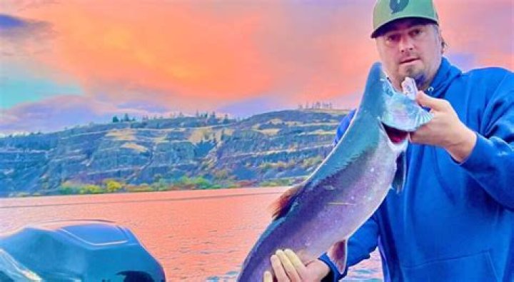 Can you fish at night in Florida?