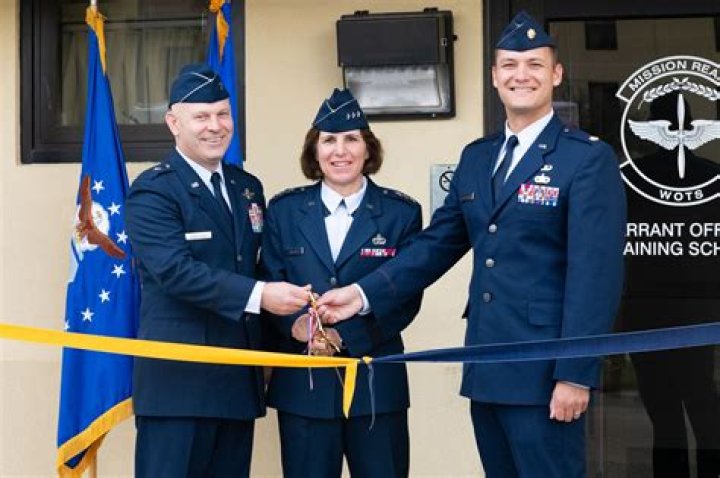 How long is Army warrant officer Flight School?