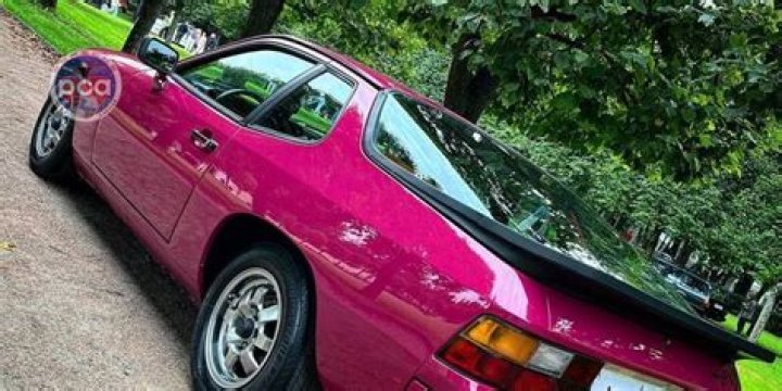 How many 944 were produced?