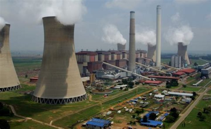 How many coal power plants are there in Thailand?