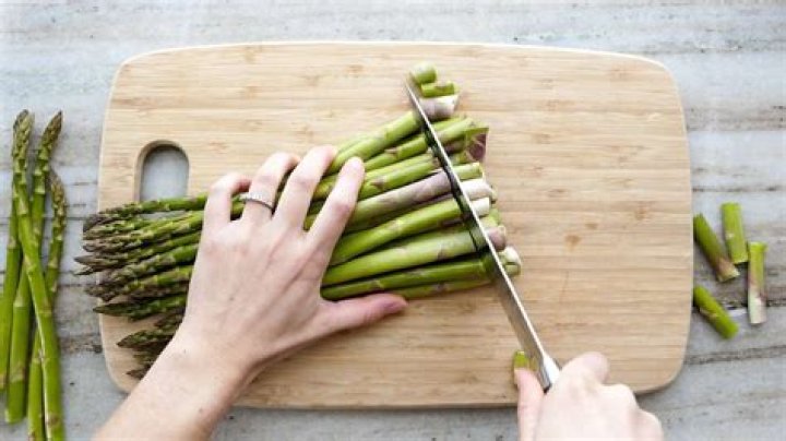 How much do I trim off asparagus?