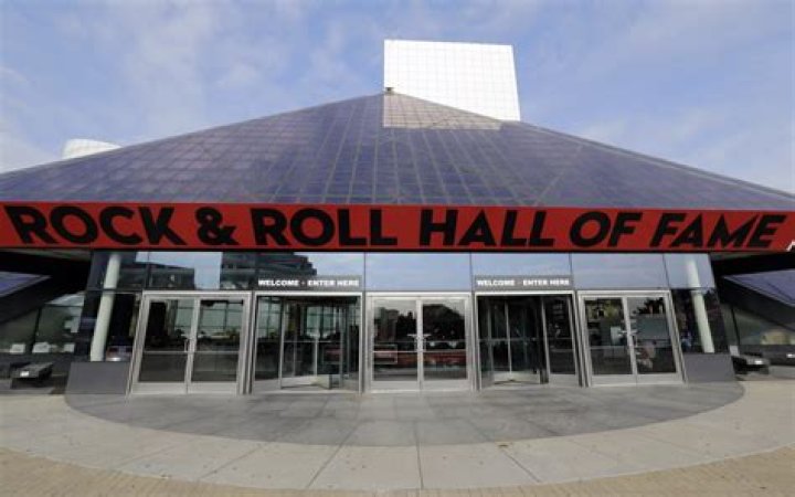 How much does it cost to go to the Cleveland Rock and Roll Hall of Fame?