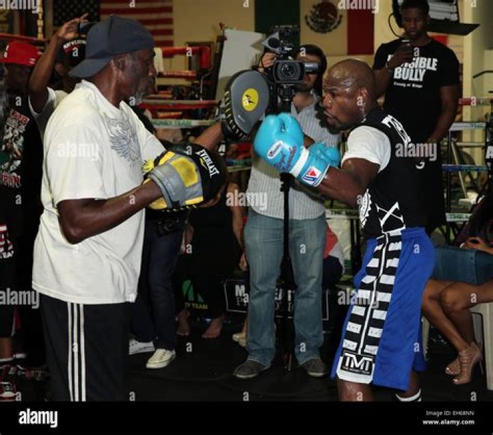 How much does it cost to train at Mayweather Boxing Club?