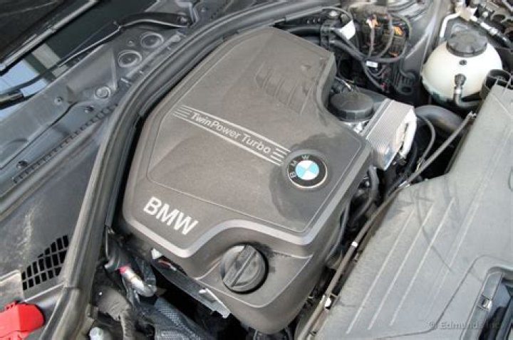 Is the 2014 BMW 328i Twin Turbo?