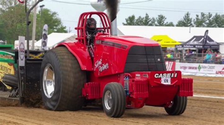 What are some of the rules of tractor pulling?